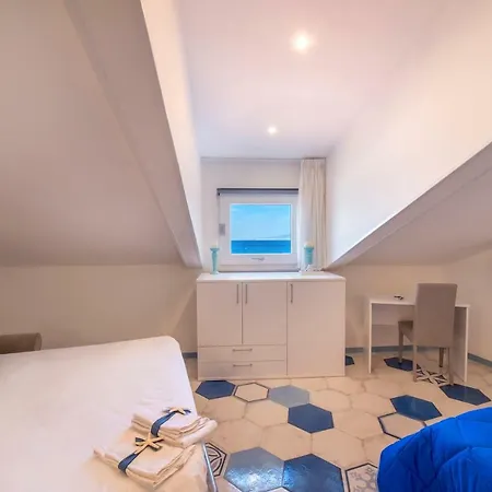 Casa de hóspedes Caruso Sea View 3*