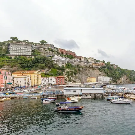 Caruso Sea View 4*